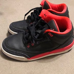 Jordan 3 Crimson